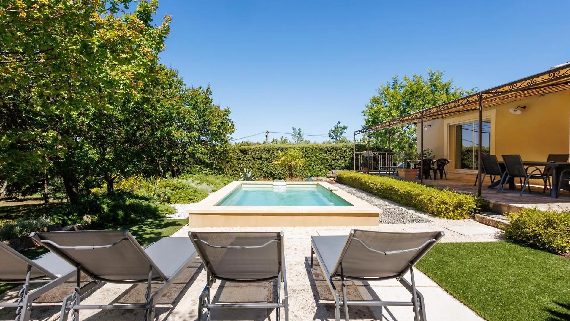 Holiday home La Maison De Mathis - Maison Avec Piscine Privee Rousset-les-Vignes